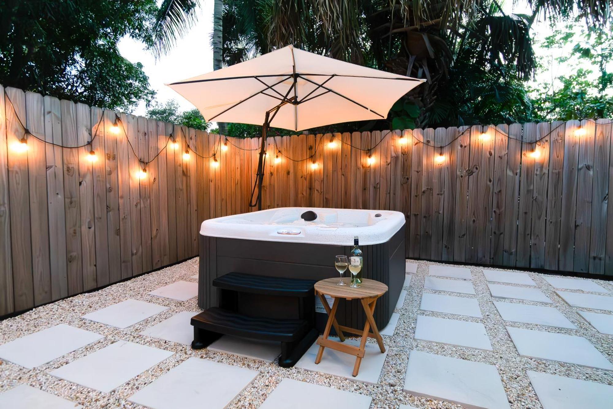 West Palm Beach Elegant 5Br With Hot Tub And Fire Pit Near Beach Уест Палм Бийч Екстериор снимка