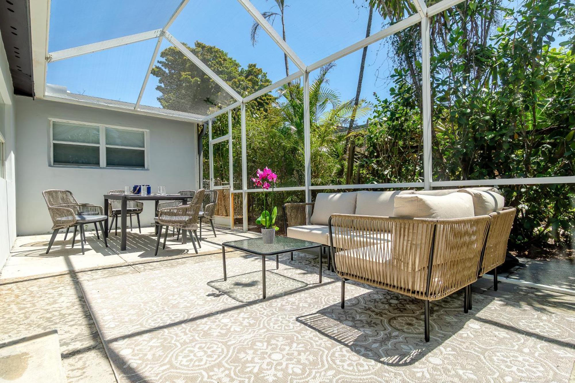 West Palm Beach Elegant 5Br With Hot Tub And Fire Pit Near Beach Уест Палм Бийч Екстериор снимка